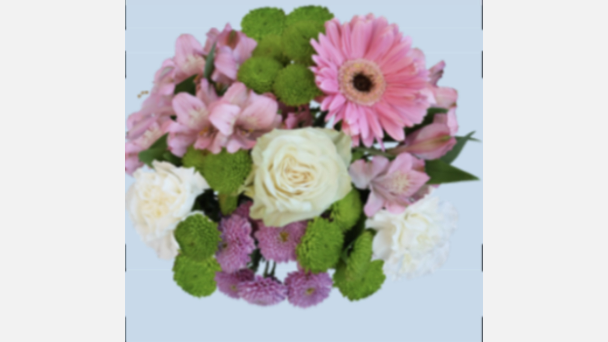 DANCING QUEEN Flower Bouquet - See note in description about delivery information