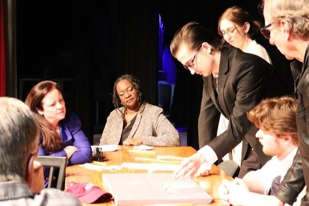 'Twelve Angry Jurors' Publicity Photo 2